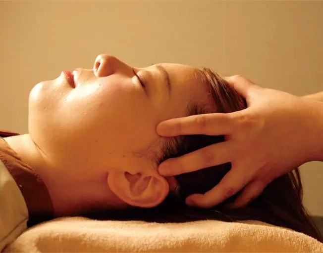 アイヘッドケアの施術イメージ